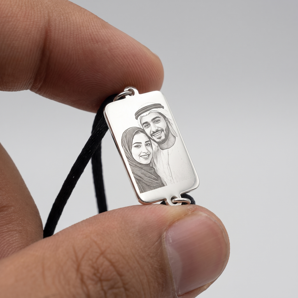 Photo engraving on the back of the 925 silver plate
